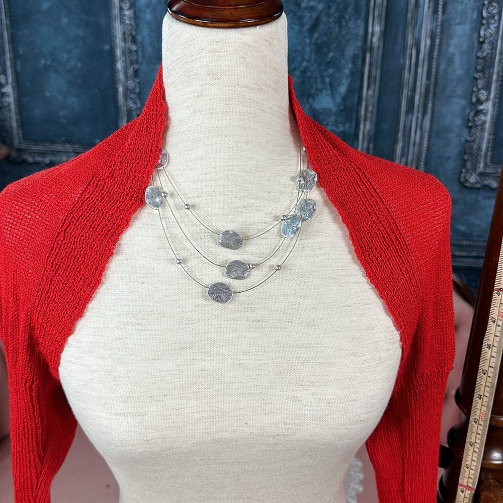 Red silky knit shrug - Picture 2 of 8